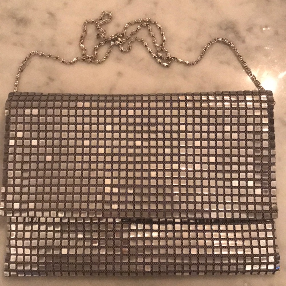 Silver bag, with silver chain
